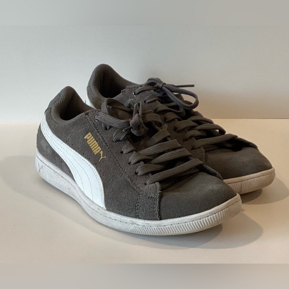 Puma Gray Suede Sneakers size 8 - Picture 1 of 6